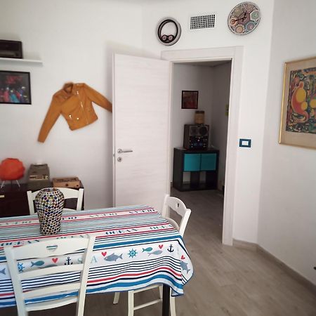 Grand F2 60Mq Centre Antibes, Proche Plages, Commerces, 2 Balcons, Parking, Train, Bus, Deco Vintage, Pet Friendly, Ideal Famille Ou 1-2 Couples Εξωτερικό φωτογραφία