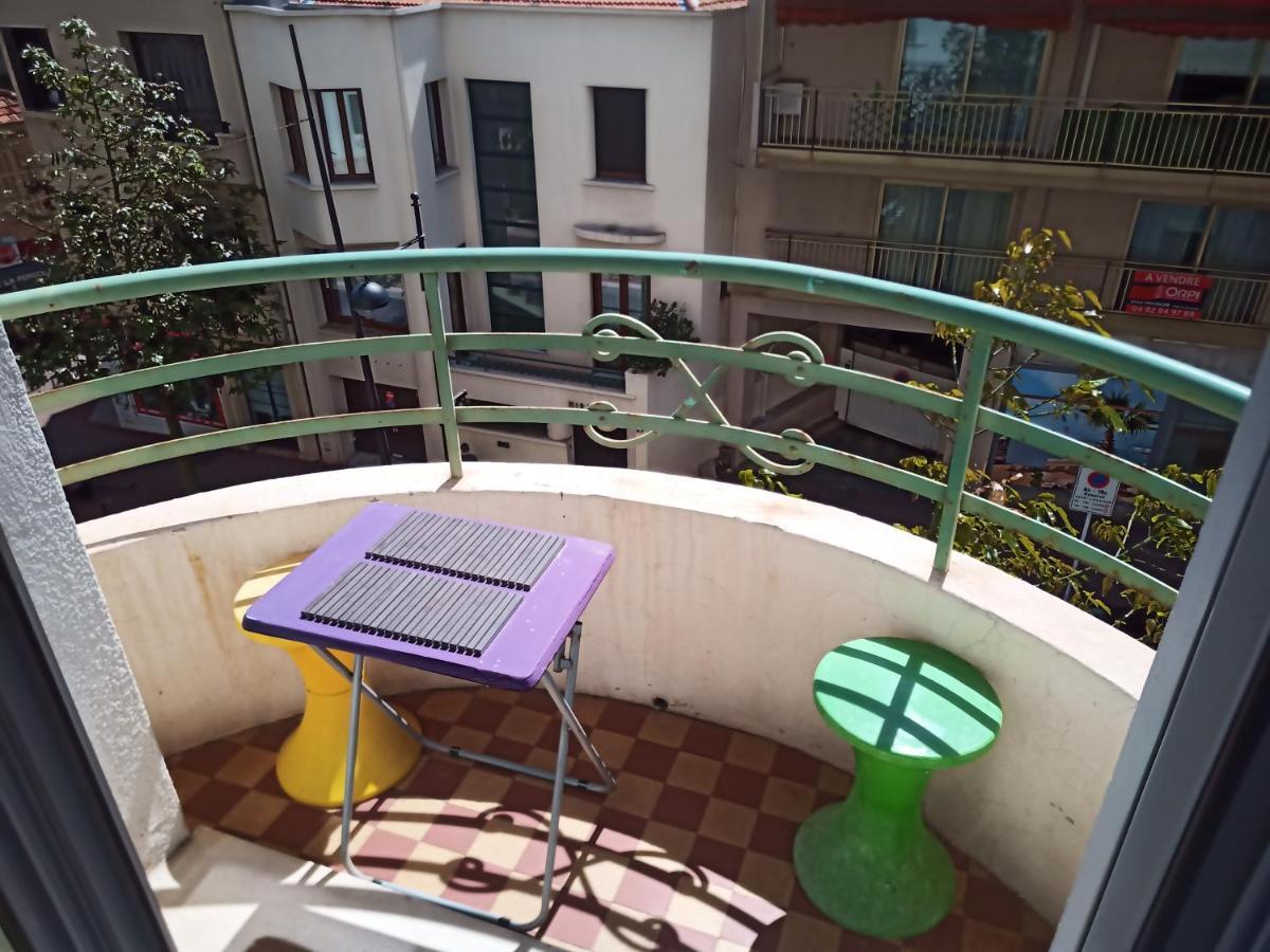 Grand F2 60Mq Centre Antibes, Proche Plages, Commerces, 2 Balcons, Parking, Train, Bus, Deco Vintage, Pet Friendly, Ideal Famille Ou 1-2 Couples Διαμέρισμα Εξωτερικό φωτογραφία