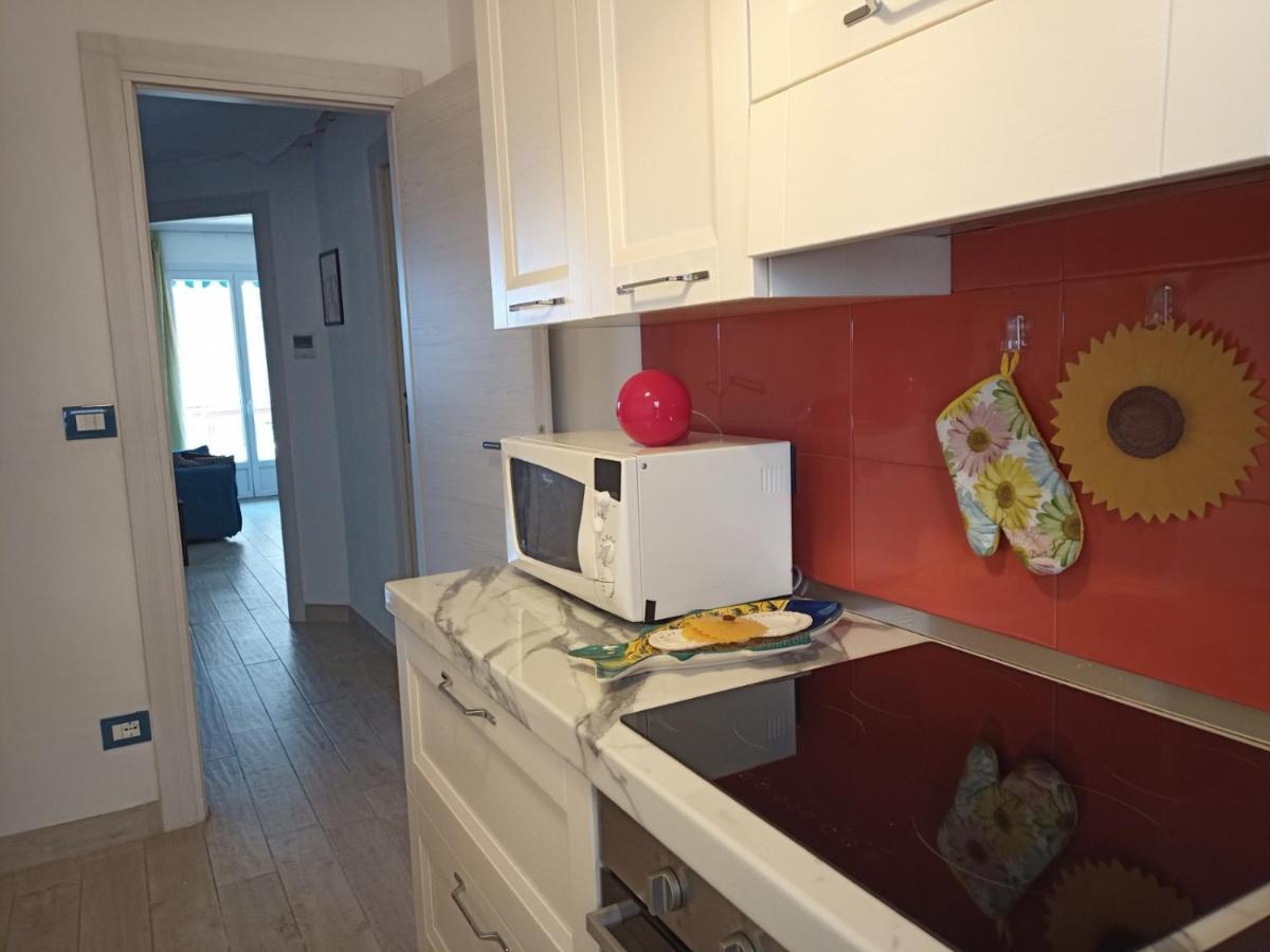 Grand F2 60Mq Centre Antibes, Proche Plages, Commerces, 2 Balcons, Parking, Train, Bus, Deco Vintage, Pet Friendly, Ideal Famille Ou 1-2 Couples Εξωτερικό φωτογραφία