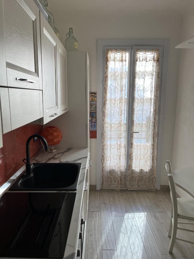 Grand F2 60Mq Centre Antibes, Proche Plages, Commerces, 2 Balcons, Parking, Train, Bus, Deco Vintage, Pet Friendly, Ideal Famille Ou 1-2 Couples Εξωτερικό φωτογραφία